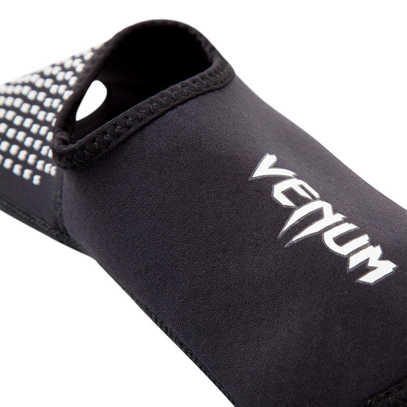 Venum - Kontact Evo Foot Grips - Sort